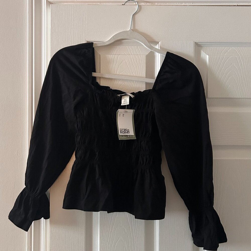 3/$15 🟣 NWT H&M smocked peplum black top, size x-small